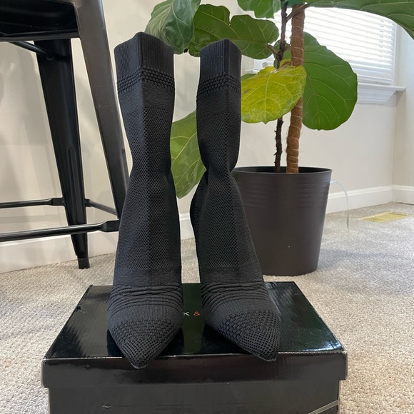 NY&Co black booties NWT - Picture 3 of 4